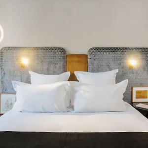 Handsome Hotel