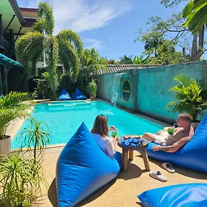 https://riviera-boutique-house.koh-lantahotels.net