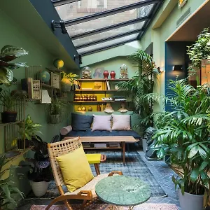 Coq Hotel